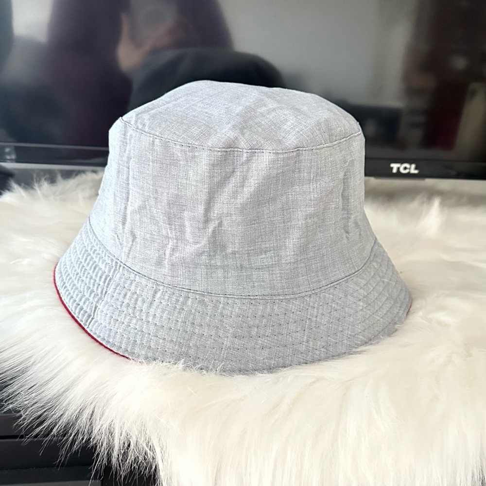 Reversible bucket hat - Picture 6 of 8